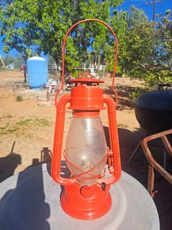 VINTAGE WINGED WHEEL OIL LANTERN #500
