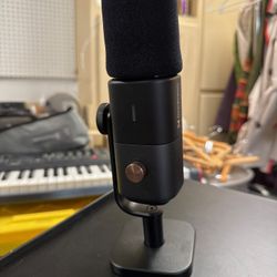 USB Podcast Microphone + Stand — Plug & Play