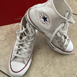 Converse  White Chuck Taylor High Top All Stars 