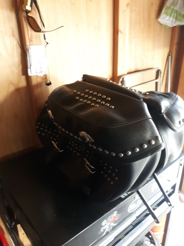 2013 Heritage Softail Studded Saddlebags