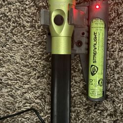 Stream light Stinger LED Flashlight 