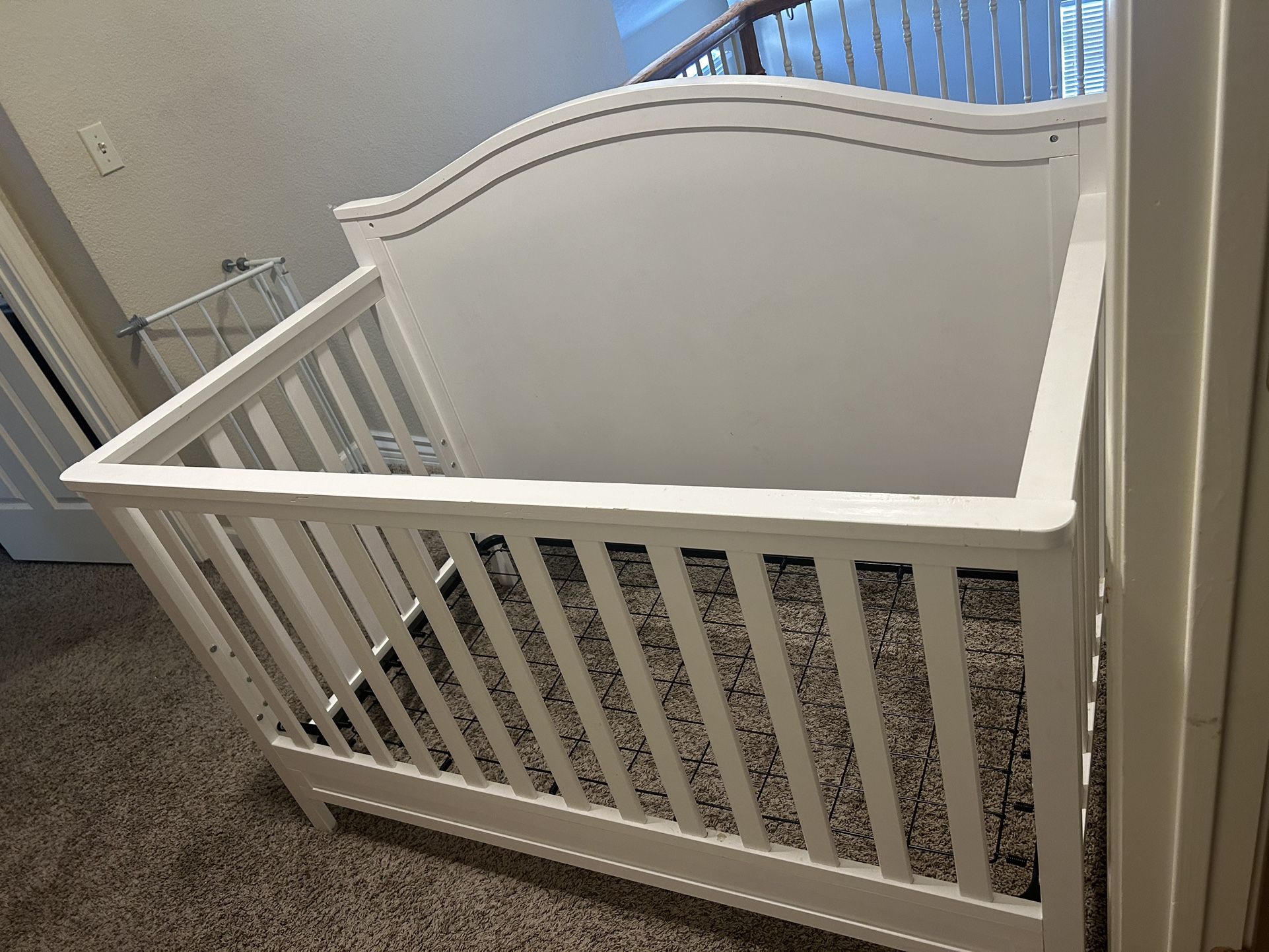 Baby Crib, Converts To Day Bed. 50$