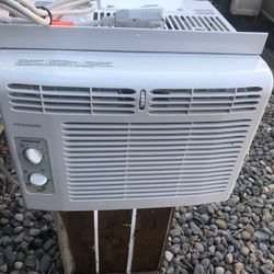 Window Air Conditioner 