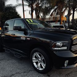 2017 Ram 1500 Sport Crew Cab 4WD W/ 102k Miles 
