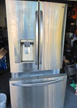 Refrigerator