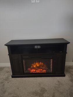 TV stand with electric fire place works with or without heat