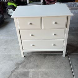 Dresser/baby changing table
