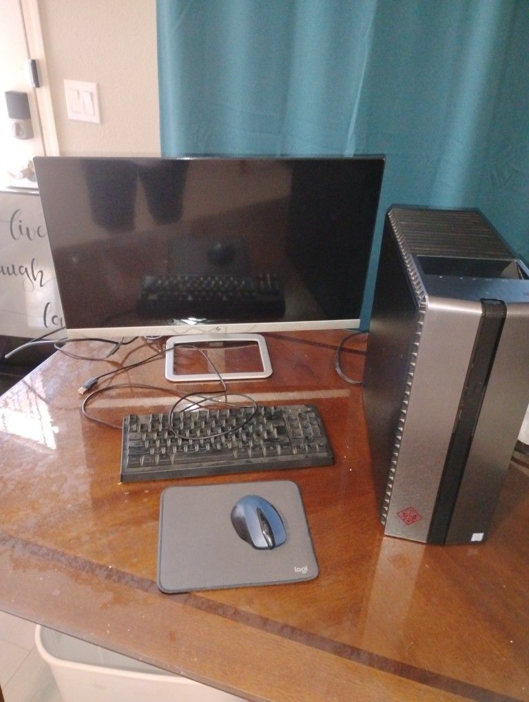 HP Gaming Tower, HP Monitor 26" , Keyboard And Wireless Mouse