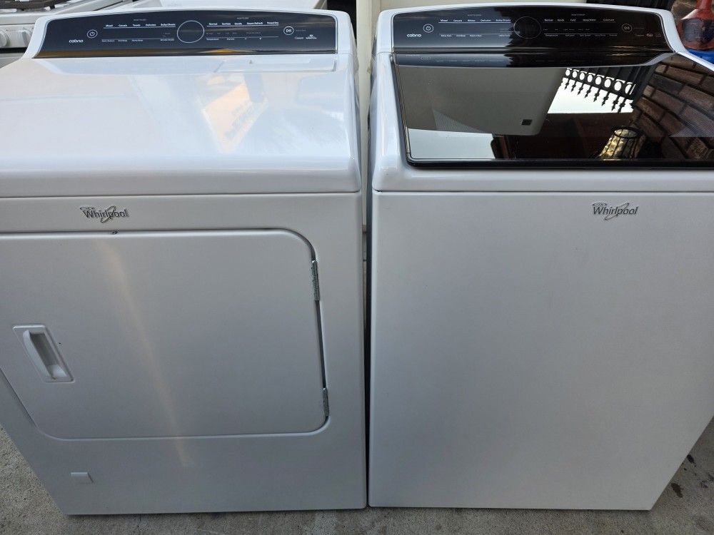 Whirlpool Cabrio Washer And Gas Dryer Set