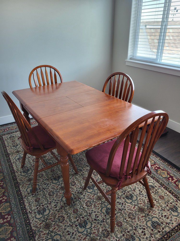Dining Room Table And Chairs, 36" X 45"-60"