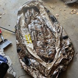 Camo raft 