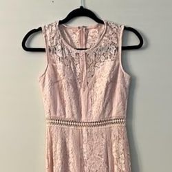 Women's Formal Lace Dress Small