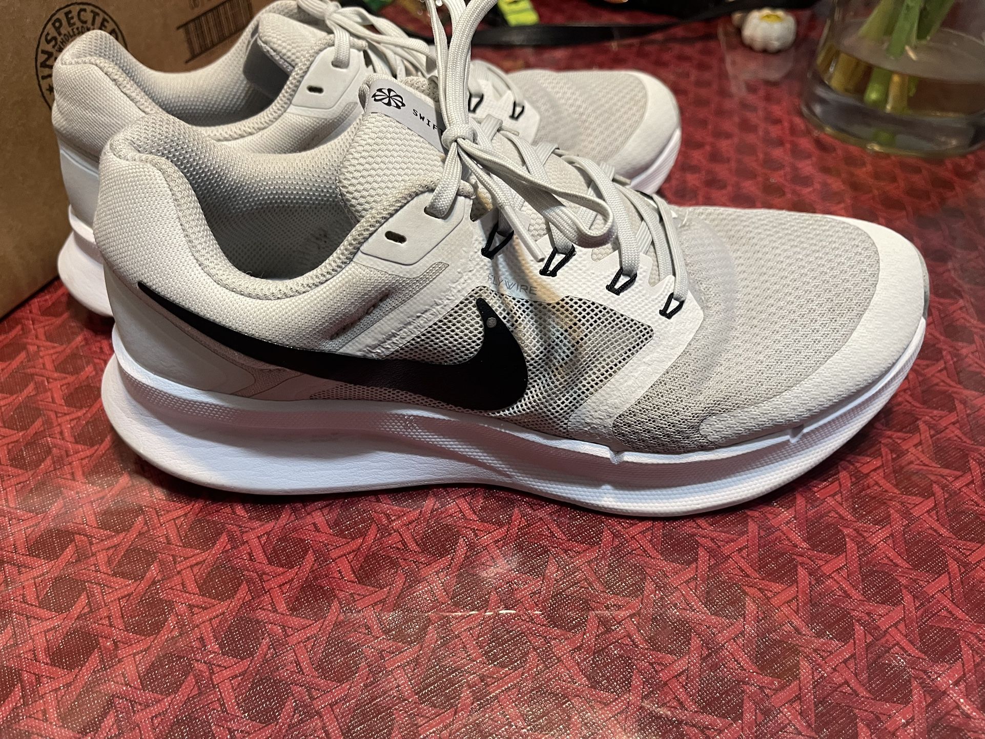 Nike Swift 3 Size 10