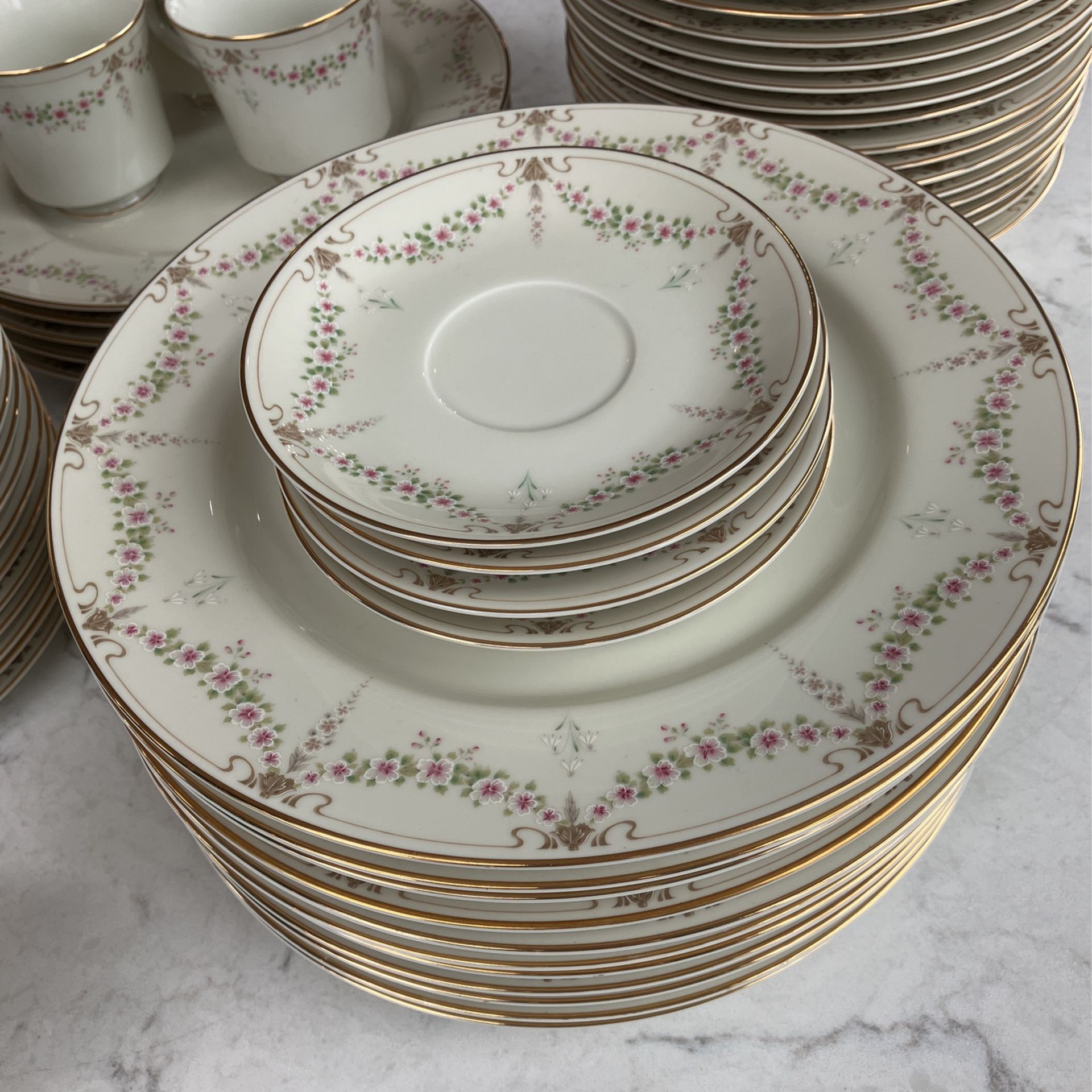 Cathy Hardwick For Mikasa Fine Ivory China Set