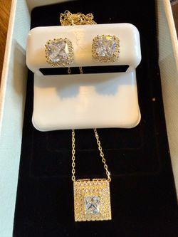 Necklace and earrings set