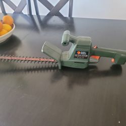 Hedge Trimmer - Black And Decker Hedge Hog