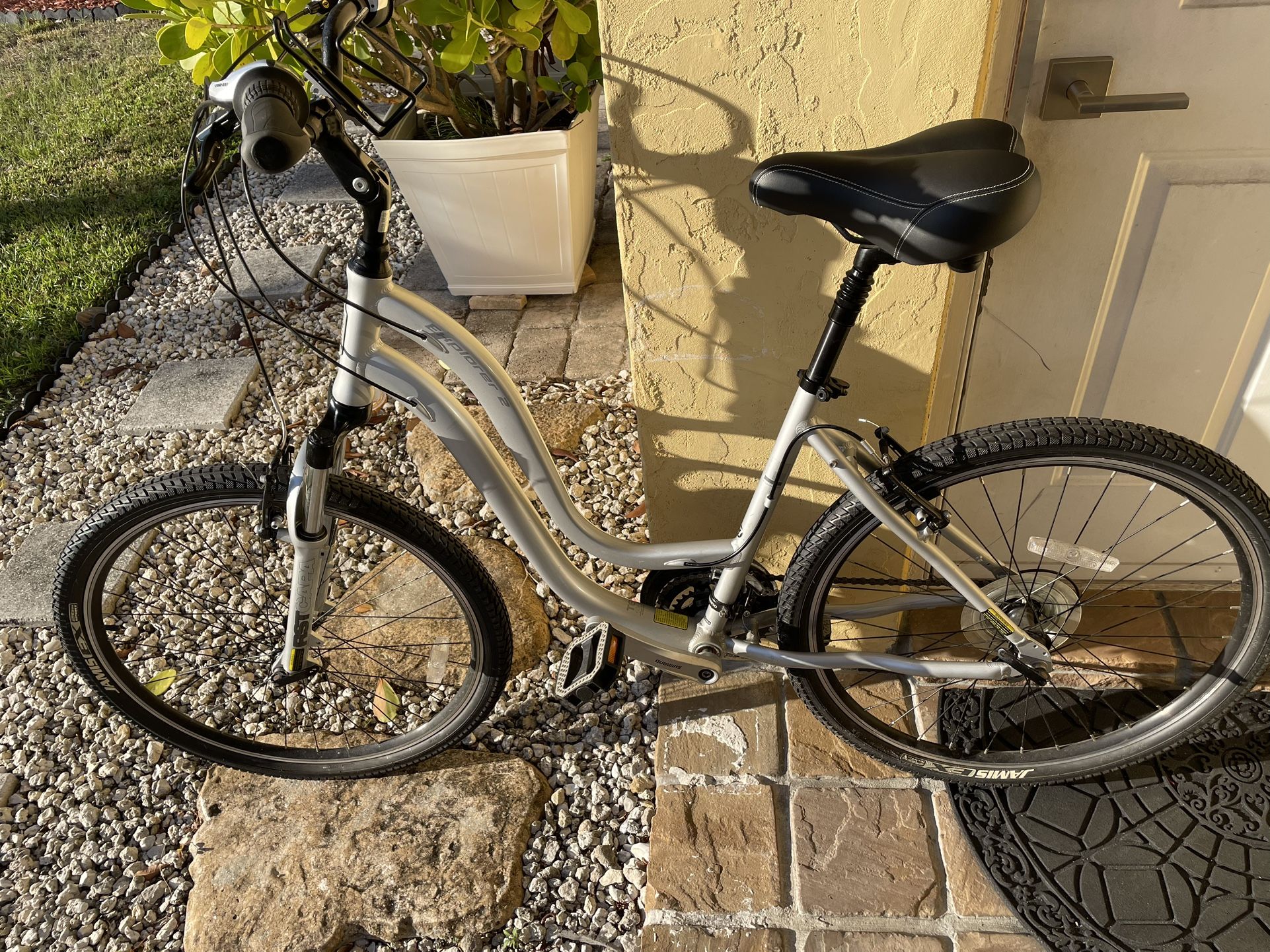 Jamis Explorer Step Thru bicycle Cruiser