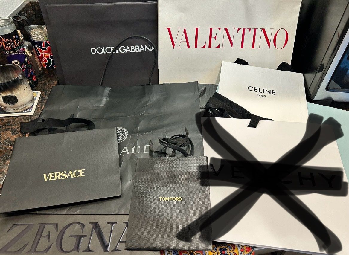 Designer, Shopping Bag Lot: Versace, Givenchy, Valentino, Tom Ford, Dolce & Gabbana