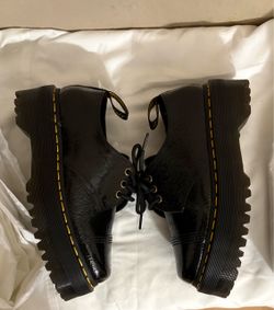 Doc Martens Platform Lace-Up Shoes Size 7 women’s (worn once lightly)