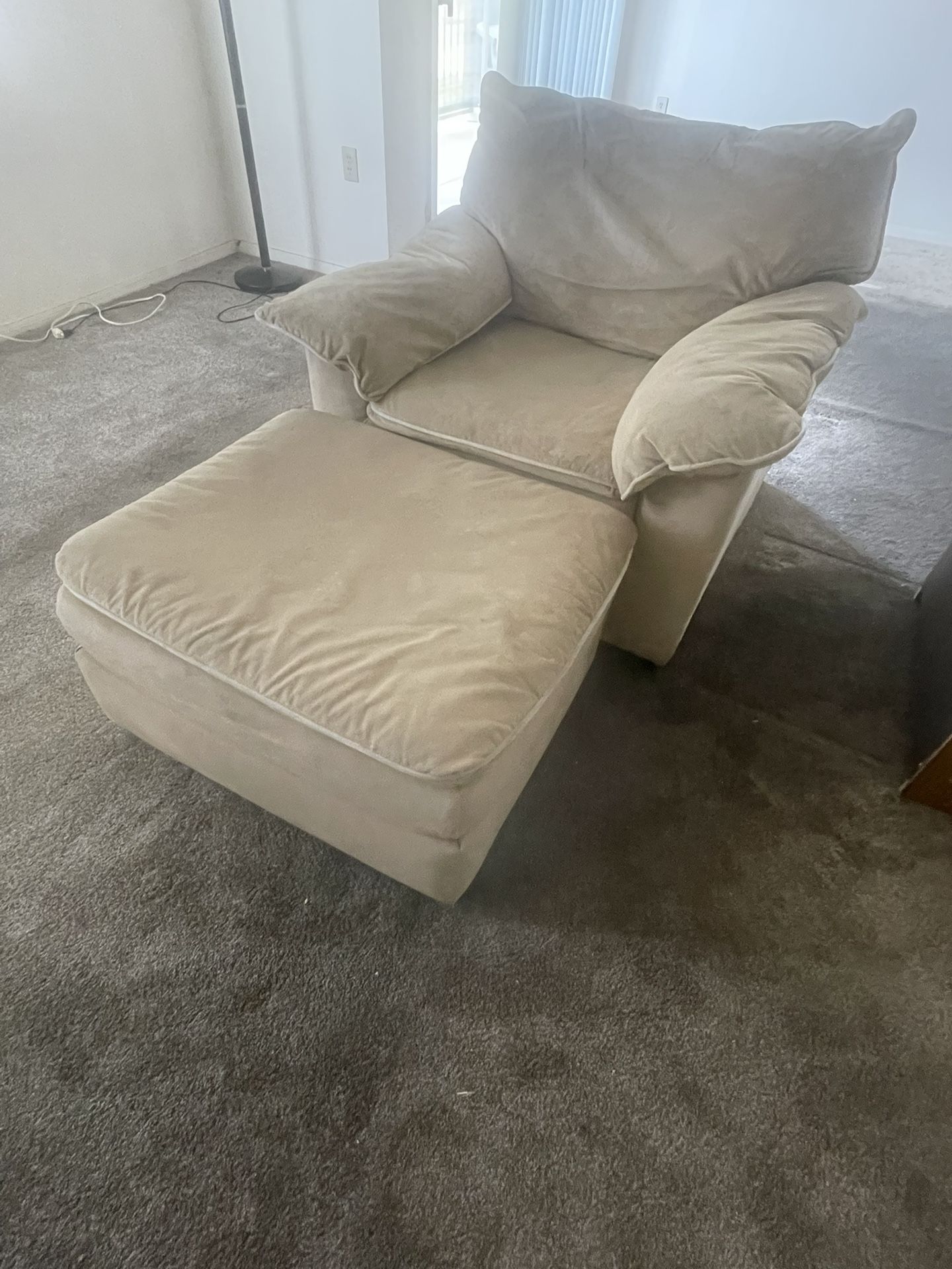 Chair + Ottoman + Tv Hutch + Small Bookcase - 5EACH !!!