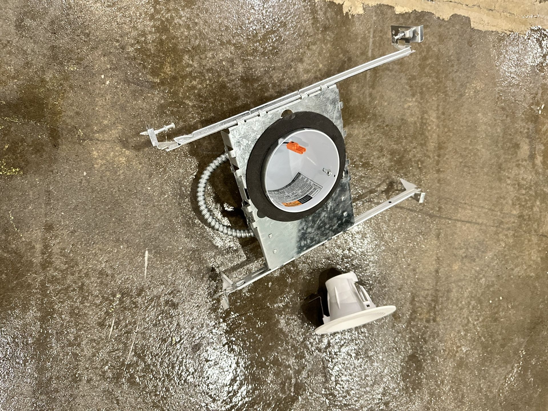 24 Pack of 4 Inch Recessed Lighting Housing Can + LED Light