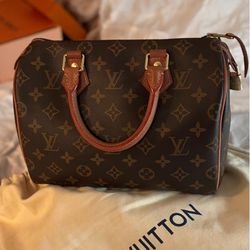 Louis Vuitton Speedy 25  AUTHENTIC