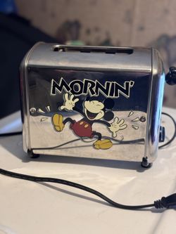 Mickey Mouse Mornin’ Toaster