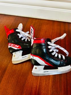 CCM Youth Hockey Skates (Size 11)