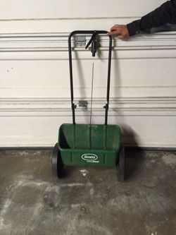 Fertilizer Dispenser