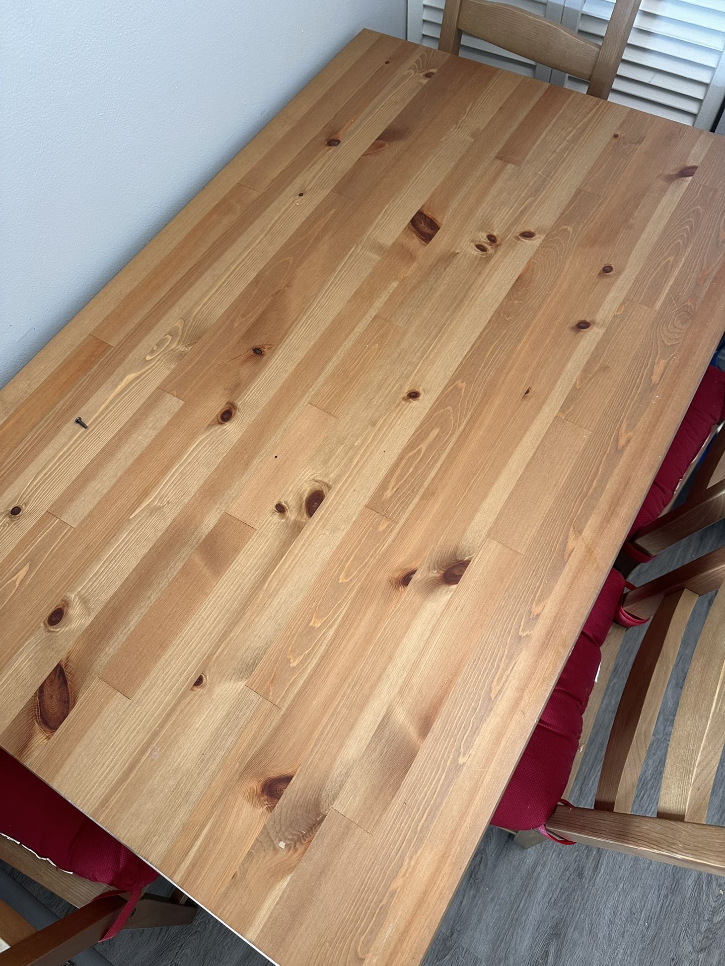 Table With 4 Chairs