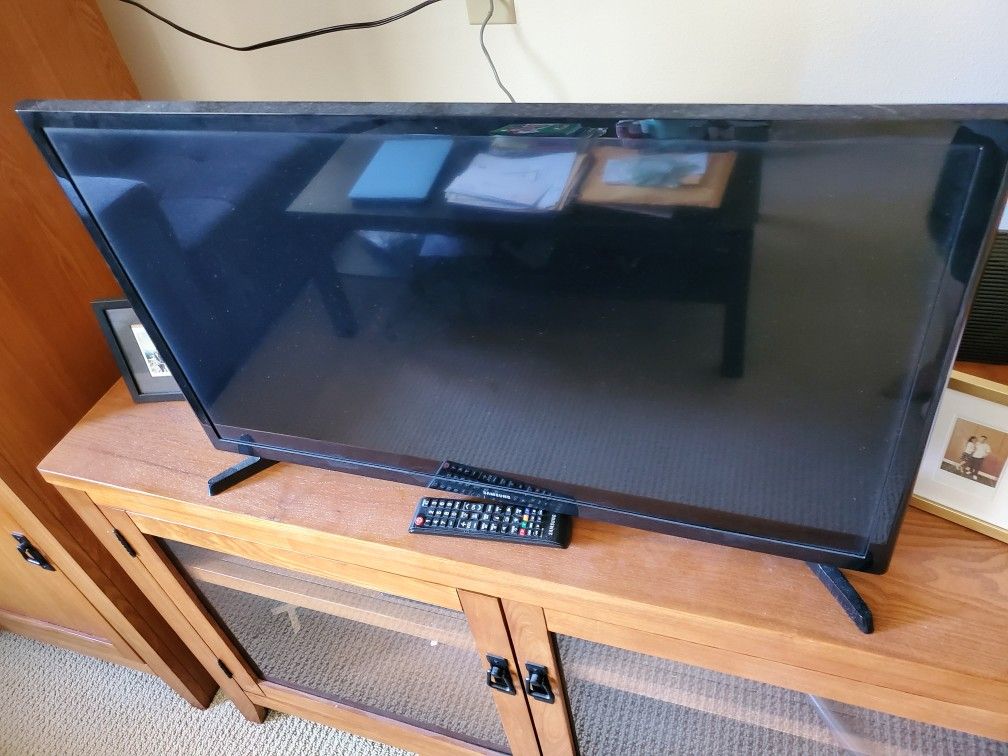 Samsung smart TV 32 inch
