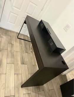 IKEA Micke desk with dual monitor stand