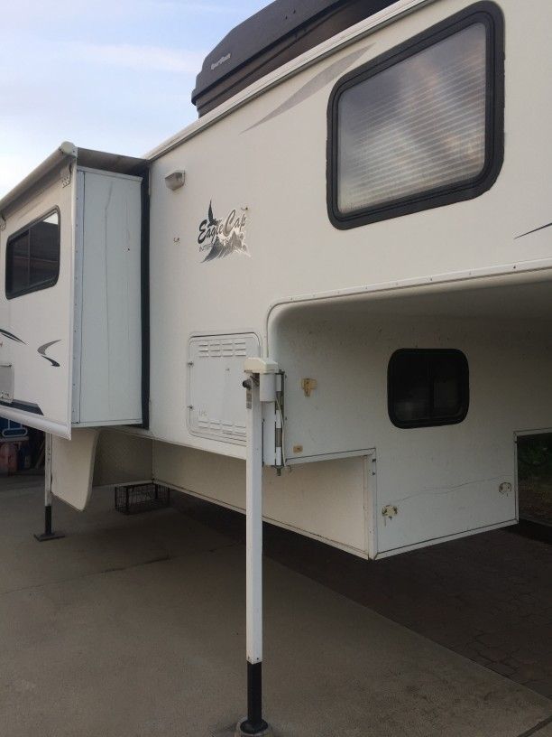 2006 Eagle Cap 1050