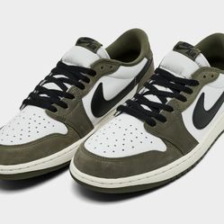  Men's Jordan 1 Retro Low OG Olive sneakers