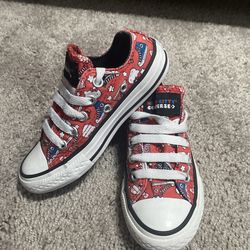 Converse Chuck Taylor x Sanrio Hello Kitty low trainer sneakers size 10.5 girls