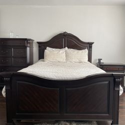Queen Bed Set