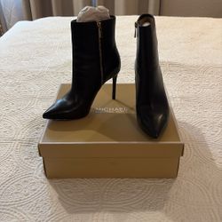 MK Leona Leather Black Booties Size 8M