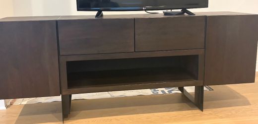 Tiburon Media cabinet tv console