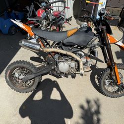SSR 160cc Dirt Bike (Pit Bike)