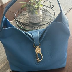 Sky Blue Pebble Leather Shoulder Bag 