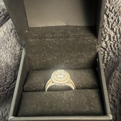 Size 7 14k Diamond Ring