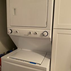 Washer Dryer Combo Unit Like New 