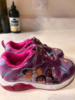 Girl shoes