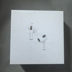 Apple AirPods MagSafe Charging Case (3rd generation) 