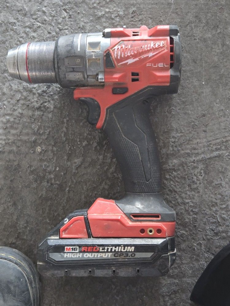 Milwaukee  18 V  1/2 In Hammer Drill 