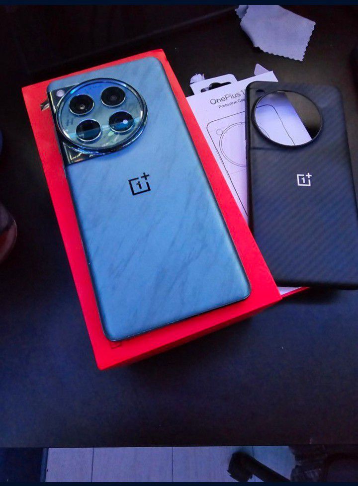 Unlocked Oneplus 12 512gb For Sale Or Trade 
