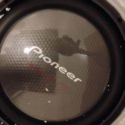 Pioneer 12 Subwoofers 2000watts Brand New  2-speakers