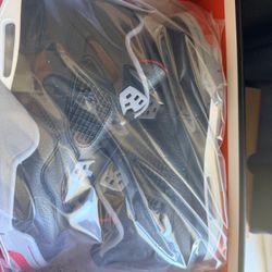 Air Jordan 4 Bred 2019 Size 6.5Y