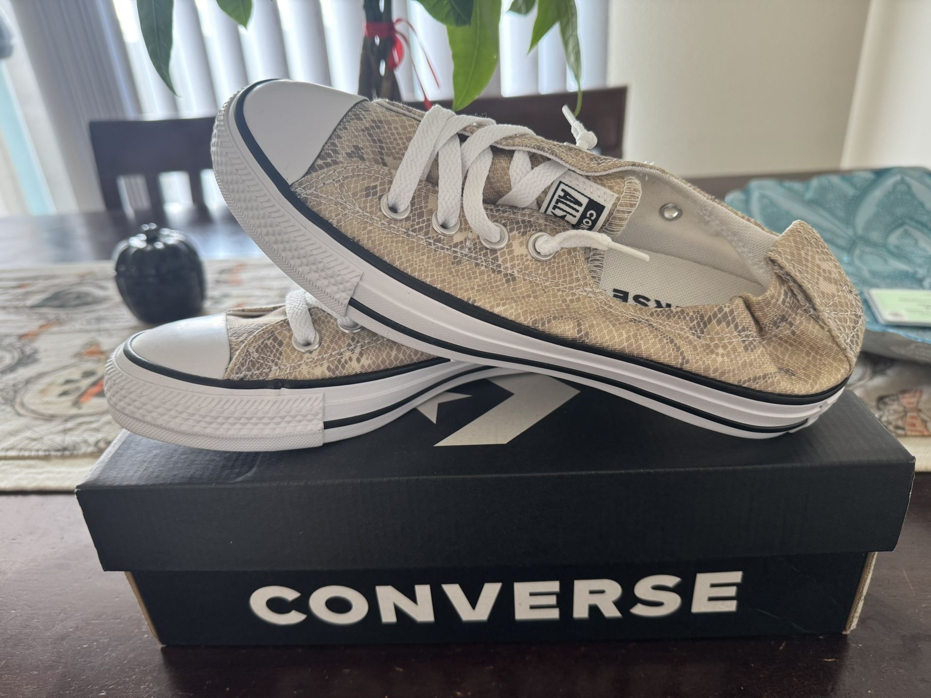 Converse