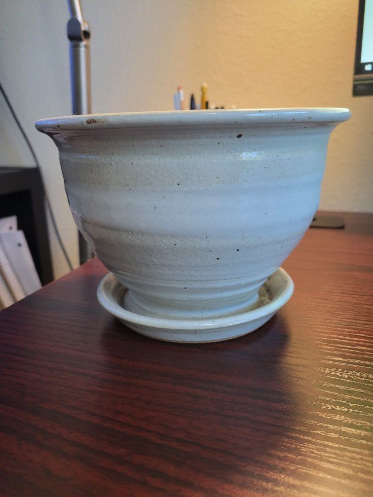 Plant/Flower Pot (Brunin Pottery)